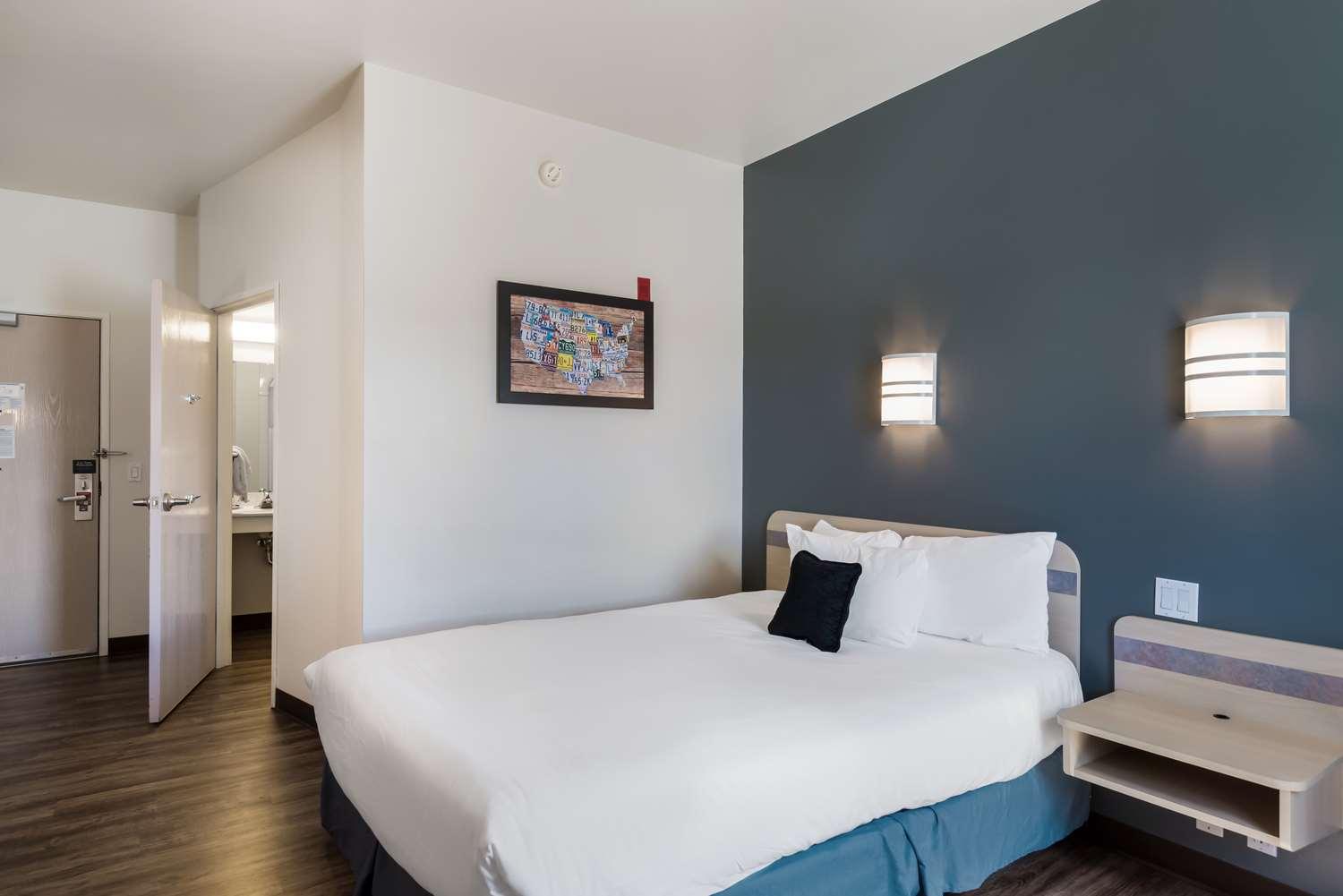 Red Lion Inn & Suites Butte Esterno foto